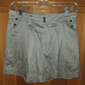 Strenesse Blue Sage Khaki Pleated Shorts Size 2 NWT